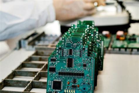 5 Common Methods of Circuit Board Manufacturing - EDM Chicago