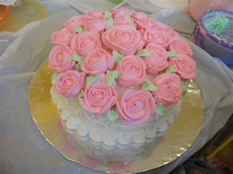 PreciousMoments Lovely Homebake: Buttercream Rose Cake