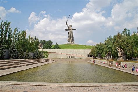 Soviet War Memorial at Mamayev Kurgan | Amusing Planet