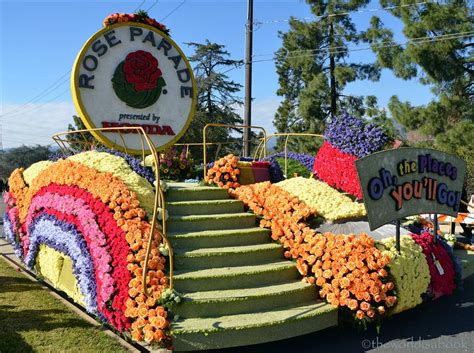 Viewing the 2013 Rose Parade Floats Up Close - The World Is A Book