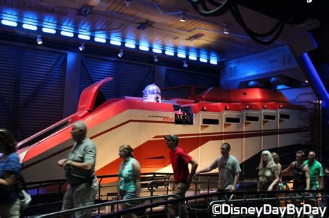 Hollywood Studios: Star Tours – The Adventures Continue | DisneyDayByDay