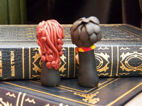 Harry Potter Tiny Ginny and Harry Polymer Clay Sculpture Polymer Clay Sculptures, Sculpture Clay ...