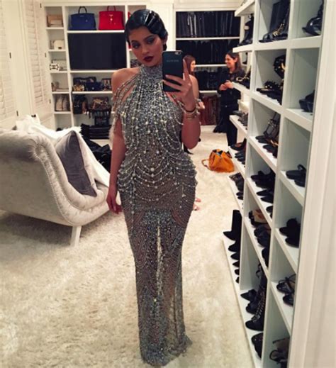 See the Dazzling Gatsby-Inspired Costumes Kris Jenner and Her Daughters ...