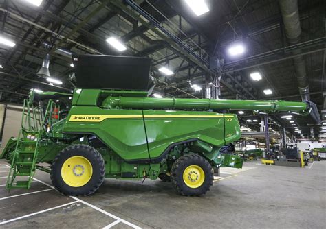 Photos:John Deere's New X9 Combine