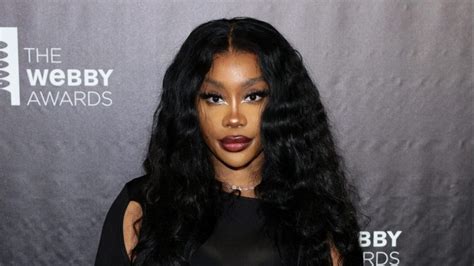 SZA Addresses "Offensive" Claims She Had Face Surgery