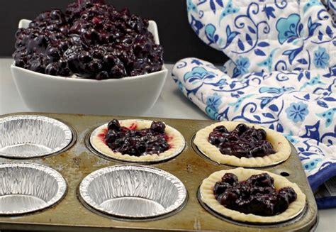 Saskatoon Berry Pie | Filling and Sauce - Food Meanderings