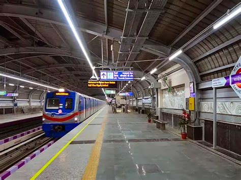 Durga Puja 2023: WB govt asks Kolkata Metro to ensure train services ...