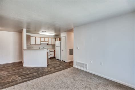 Englewood, CO 1, 2 & 3 Bedroom Affordable Apartments in Centennial