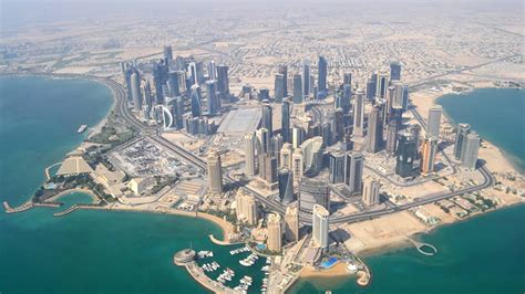 Super-rich Qatar delivers target-free UN climate pledge