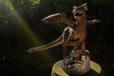 Draco from Dragonheart - Scale Models Creation