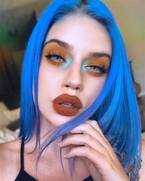 Lauren Rohrer on Instagram: “Mustards & such 🛵 What’s your favorite eyeshadow color? # ...