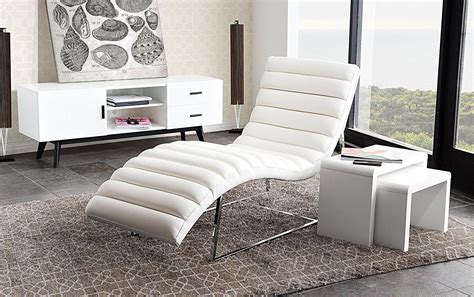 9 of the Best Looking Modern Chaise Lounges