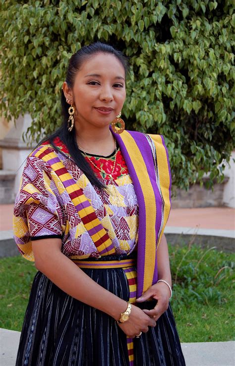 Trajes típicos de Guatemala - Imagui | Mayan clothing, Folk dresses, Fashion