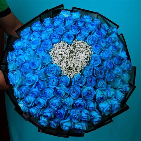 Love in Blue Rose Bouquet - Flower Delivery Dubai, UAE