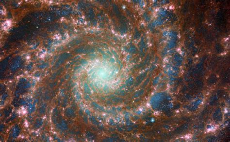 Webb and Hubble Observe Messier 74 in Multiple Wavelengths | Sci.News