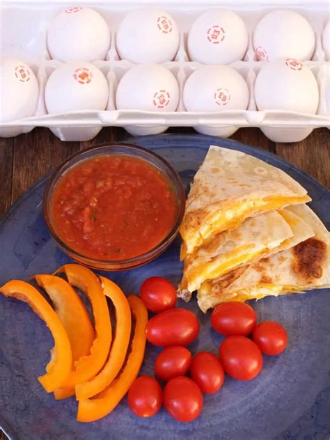 Fried Egg Quesadilla Recipe - for a Protein Packed Breakfast - Ginger Casa