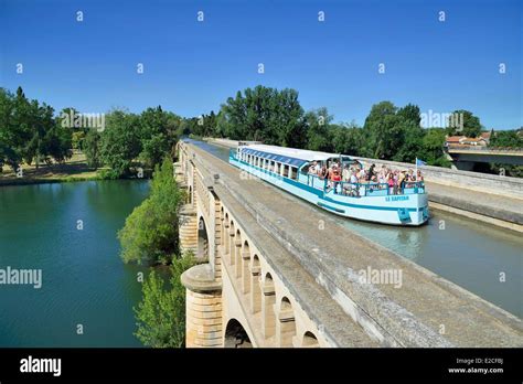 France, Herault, Beziers, Canal du Midi, listed as World Heritage by UNESCO, Bridge Canal ...