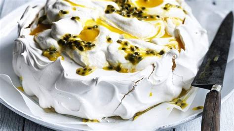 Passionfruit pavlova | Recipe | Pavlova, Pavlova recipe, Sweet savory