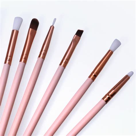 O.TWO.O 12PCS EYE MAKEUP BRUSHES SET (PINK) – OTWOO.COM.PK