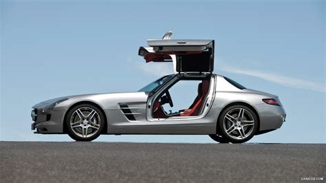 2010 Mercedes-Benz SLS AMG Gullwing - Doors Open - Side | Caricos