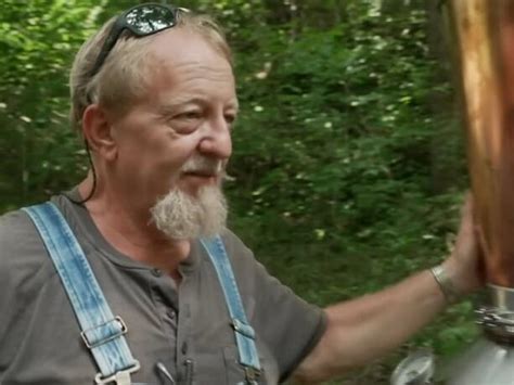 ‘Moonshiners’ Digger Manes Reveals His Blood Disorder On Show