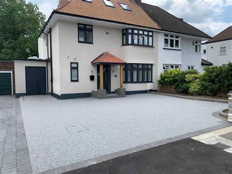 Private Domestic Driveway Vuba Resin Bound Surfacing - Blue Lagoon ...