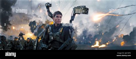 TOM CRUISE, EDGE OF TOMORROW, 2014 Stock Photo - Alamy