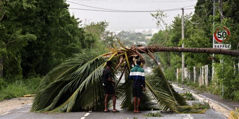 Cyclone Belal à La Réunion : le pire a été évité, l'alerte rouge sera levée à 12 heures