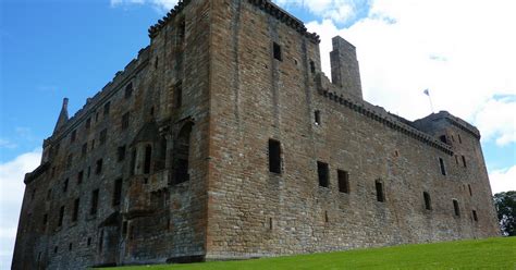 Explore Linlithgow Palace – the setting for Outlander’s Wentworth Prison | Outlander locations ...