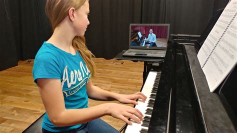 How To Succeed With Online Piano Lessons On Zoom - klsentral.org