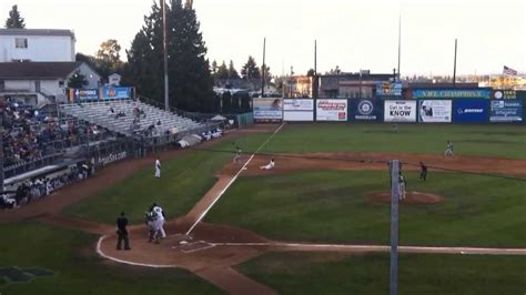 Everett Aquasox Memorial Stadium (August 20, 2013 VS Eugene Emeralds ...