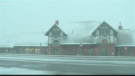 Snow made its way to Flagstaff & the internet couldn't be happier ...