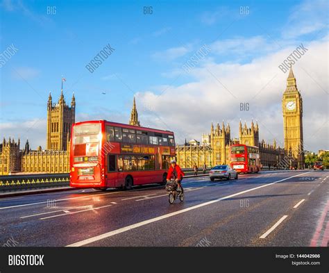 Westminster Bridge Image & Photo (Free Trial) | Bigstock