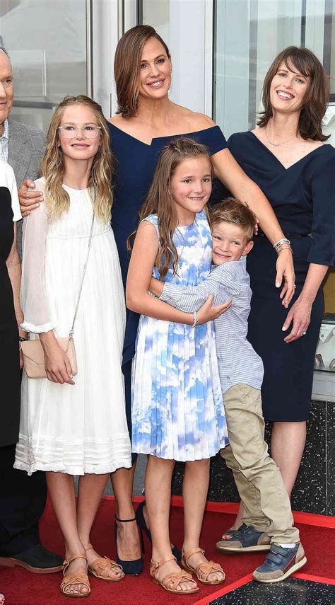 The Cutest Photos From Jennifer Garner's Walk of Fame Ceremony