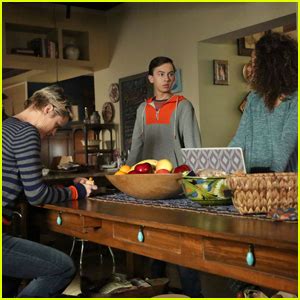 Stef & Lena Have An ‘Epic Romantic’ Moment Tonight on ‘The Fosters ...