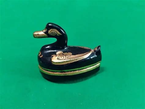 VINTAGE BURMESE LACQUER Gold Gild Duck Box Gold & Black Lacquerware ...