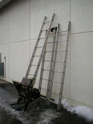 Ladder roofing hoist laddervator tranzsporter