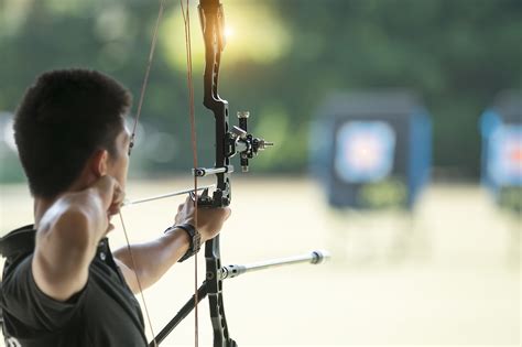 How to Shoot a Bow for Beginners - 717 Armory