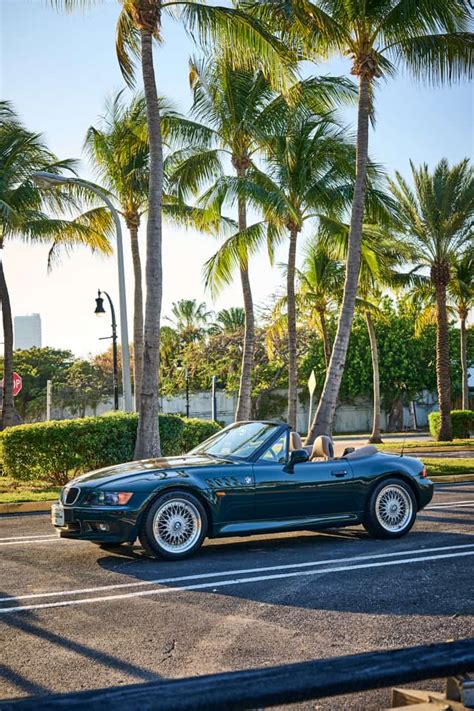 Check Out the BMW Z3 Roadster 1.9-Liter Hanging Out in Miami