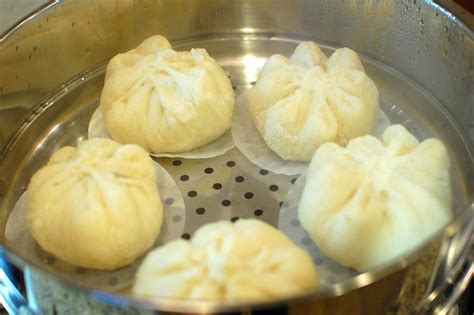 Nikuman (Japanese Steamed Pork Buns, a.k.a. Chinese Pork Baozi) — The ...