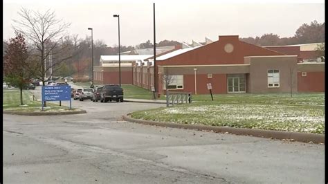 2 juveniles in custody following lockdown at Ravenna High School; no weapons found | wkyc.com