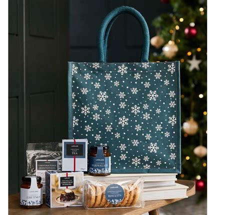 10 of the very best Lakeland Christmas hampers - in2.wales