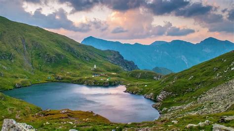 3 Natural Lakes in Sikkim worth Visiting