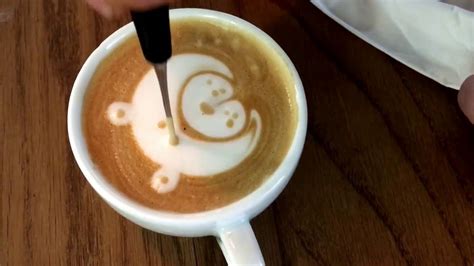 Latte art: how to make a bear - YouTube