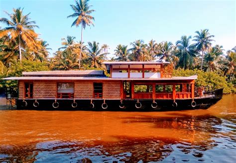 1 Bedroom Deluxe Houseboat - Kumarakom Houseboat Club