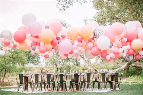 30 Inspiring Wedding Balloon Ideas For Your Big Day - Belle The Magazine