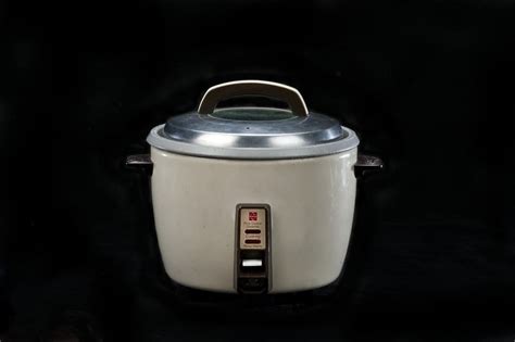 The History of the First Rice Cooker - We Know Rice