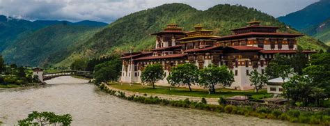 Punakha Dzong, The greatest Dzong in Bhutan | Unusual Traveler