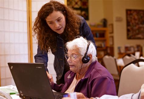 Seniors get demo of hearing and vision aids | Peninsula Clarion