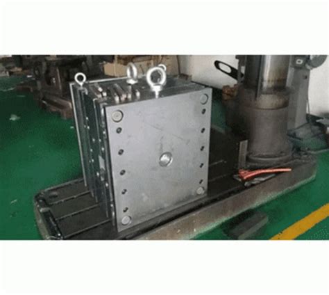 Injection Molding GIF - Injection Molding Injection Mold - Discover ...